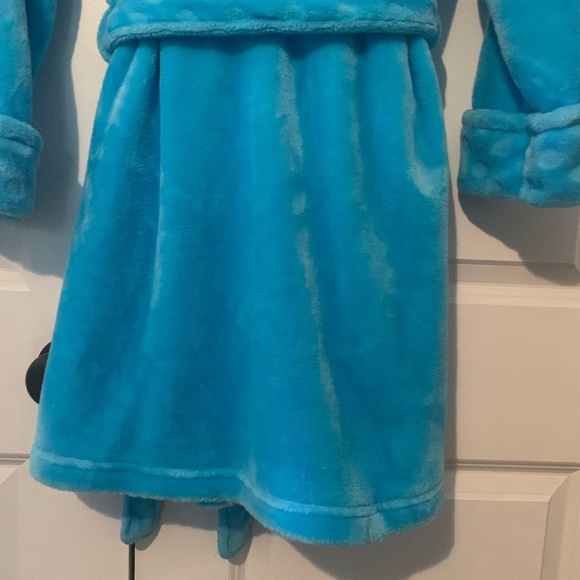 Turquoise Blue Plush Bath Robe - Picture 7 of 13